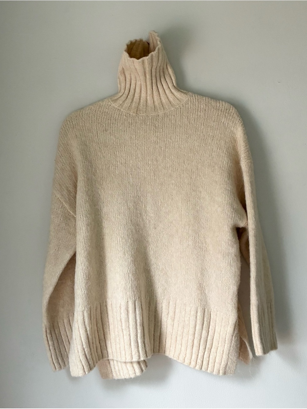 H&M Chunky Knit Turtleneck Sweater Cream